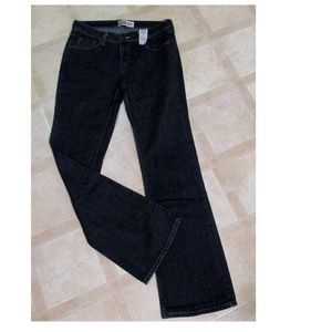 Levi’s Signature Low Rise Boot Cut Jeans 8L NWOT